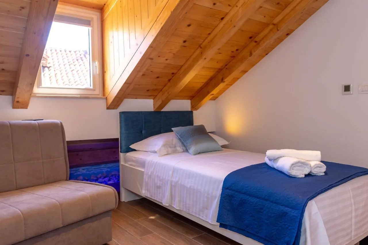 Luxury Rooms Rustic Chic Split