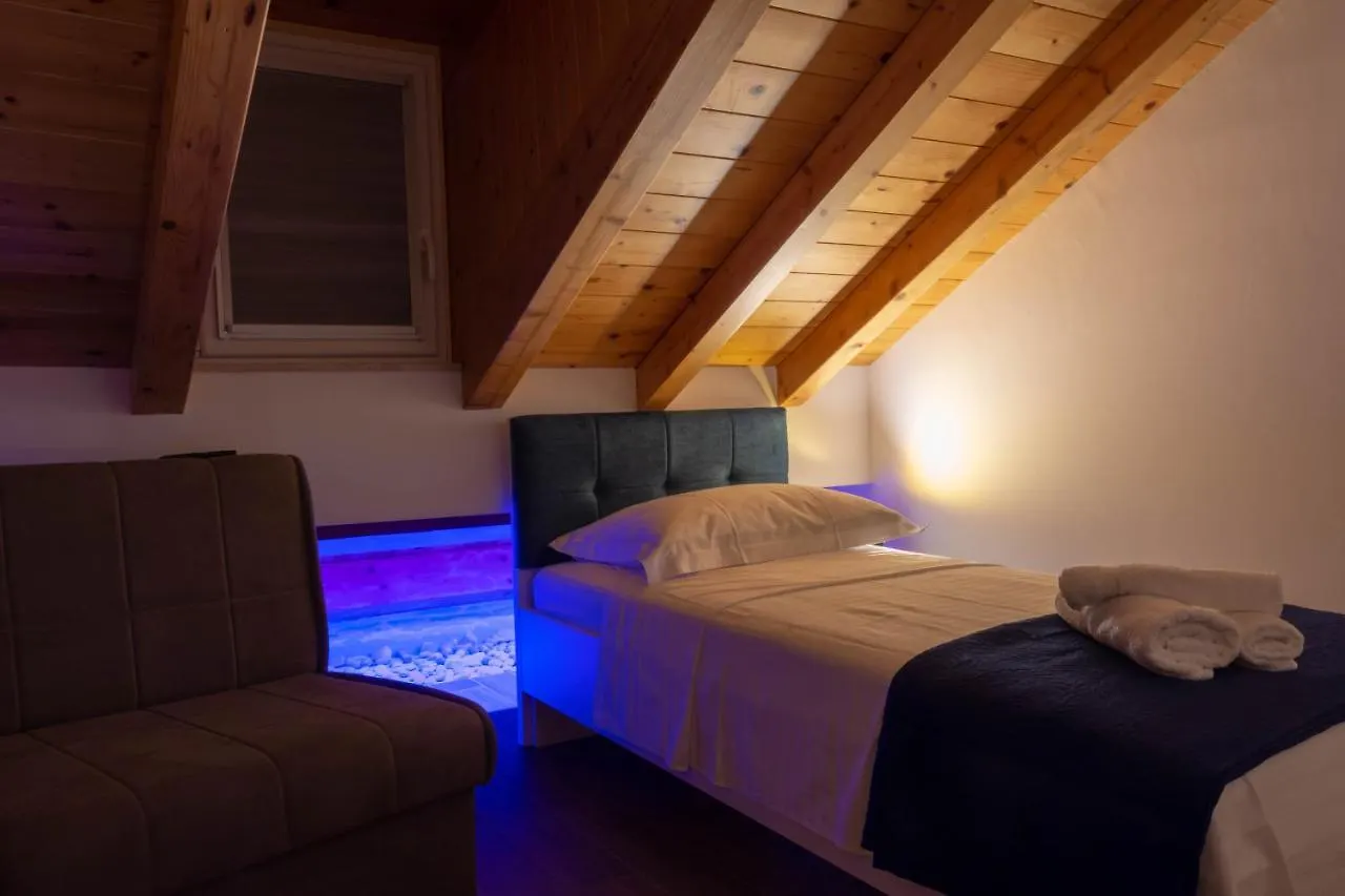 Luxury Rooms Rustic Chic Split 4*,